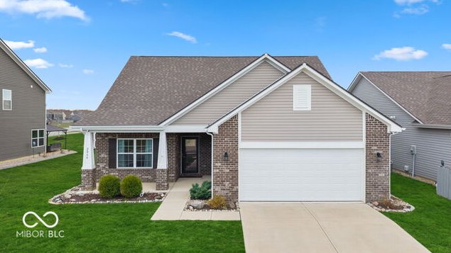 2064 Maplewood Ln, Pendleton IN